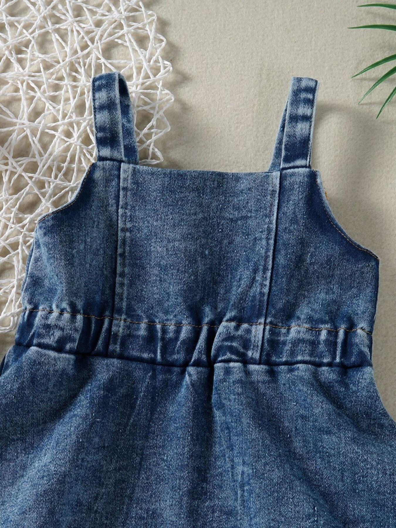 3f1df90140fe4eccb6d5d4054f96022d-Max