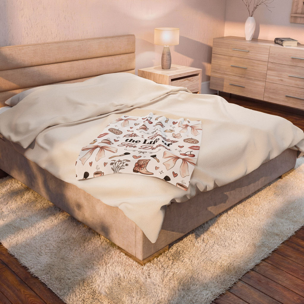 Plush Blanket — "She's Building the Life of Her Dreams" Inspirational Cozy Throw