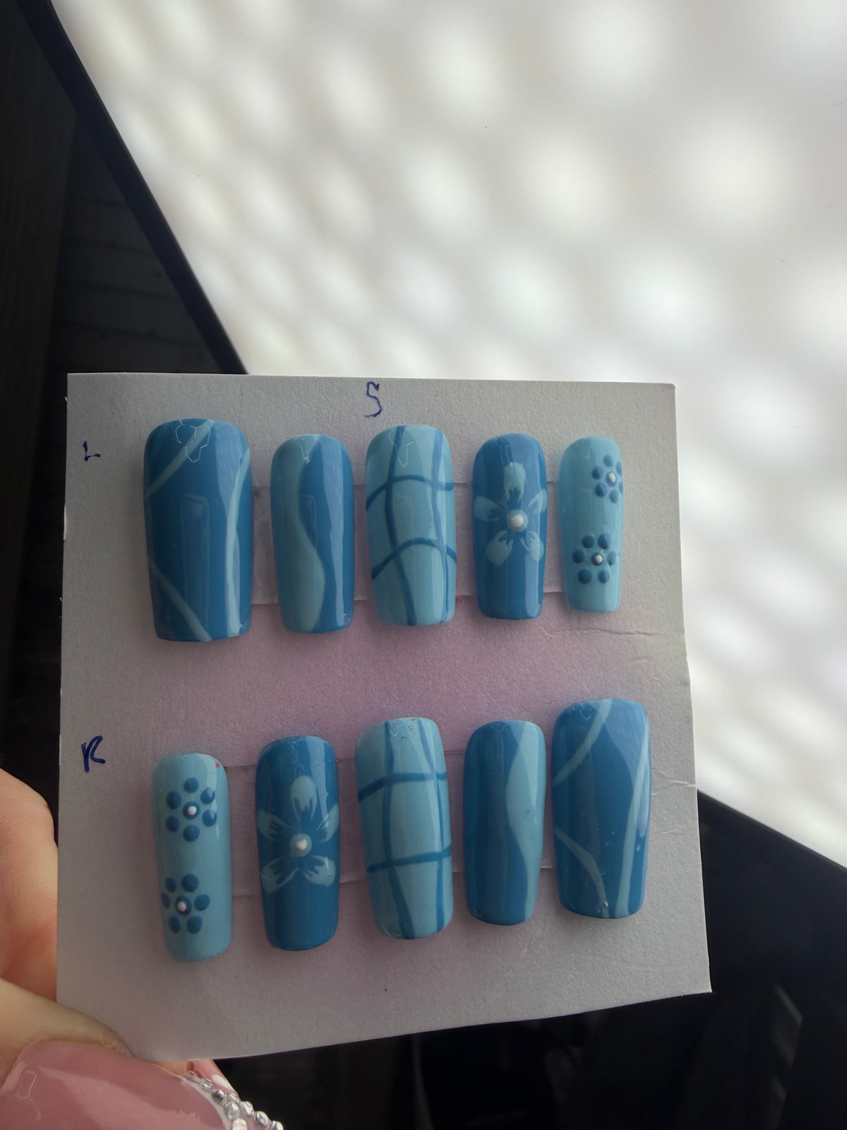 Blue Bloom Press-On Nail Set