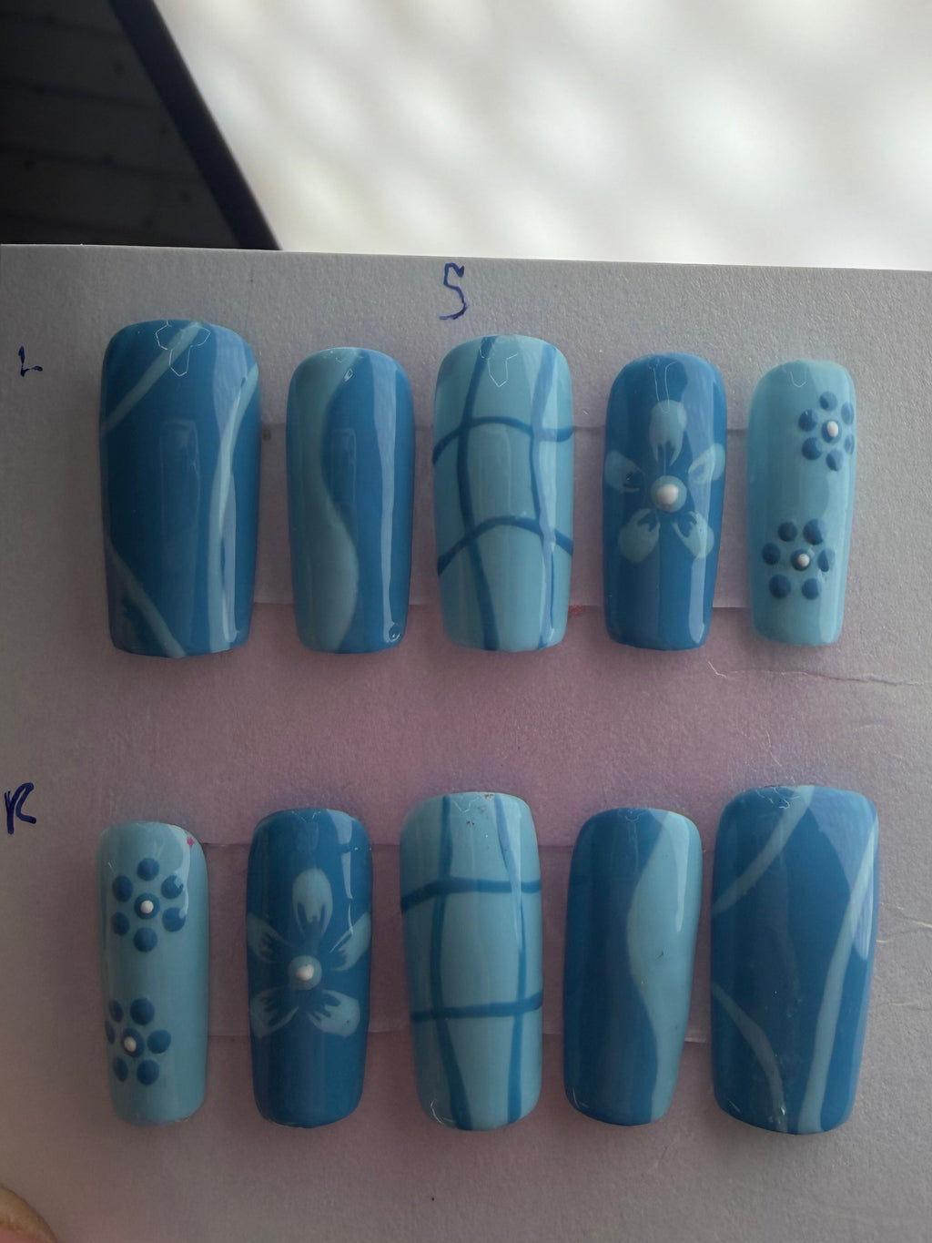 Blue Bloom Press-On Nail Set
